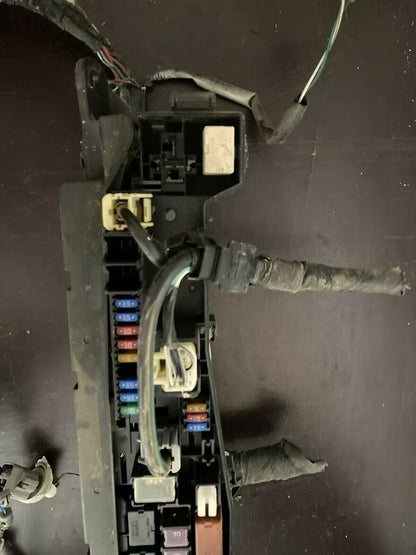 Toyota Corolla Verso E12 Sicherungskasten