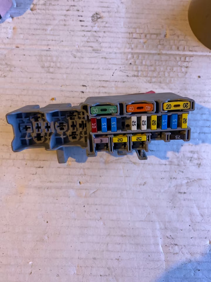 Renault Megane 2 Sicherheitskasten