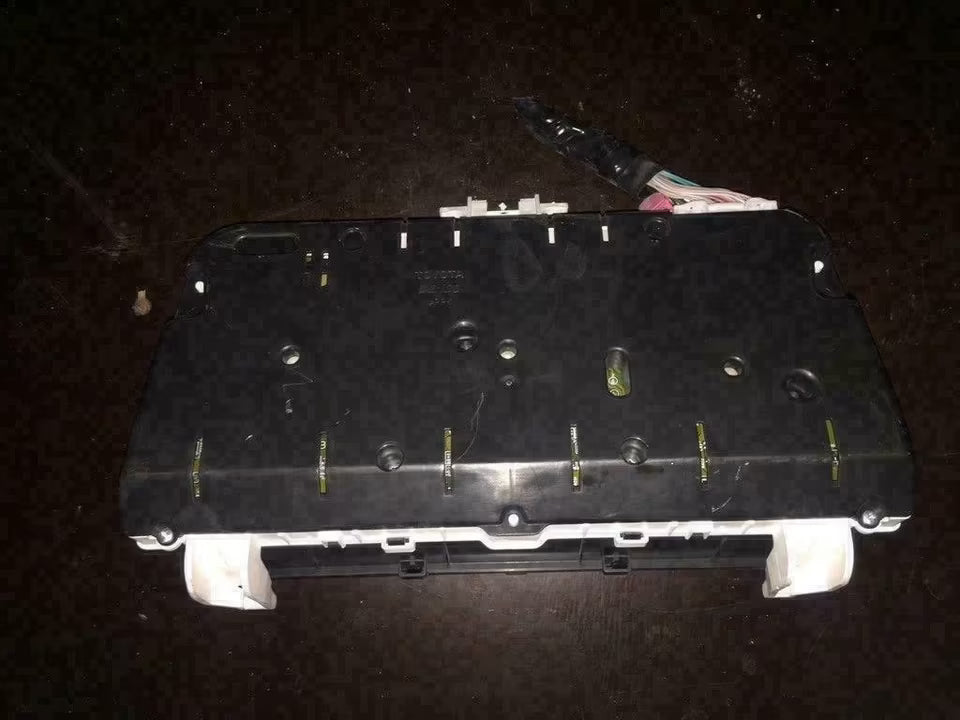 Toyota Corolla Verso D4D Tacho MB257440-3890