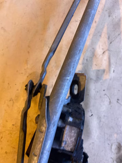 VW T4 Scheibenwischergestänge mit Motor 701955113B
