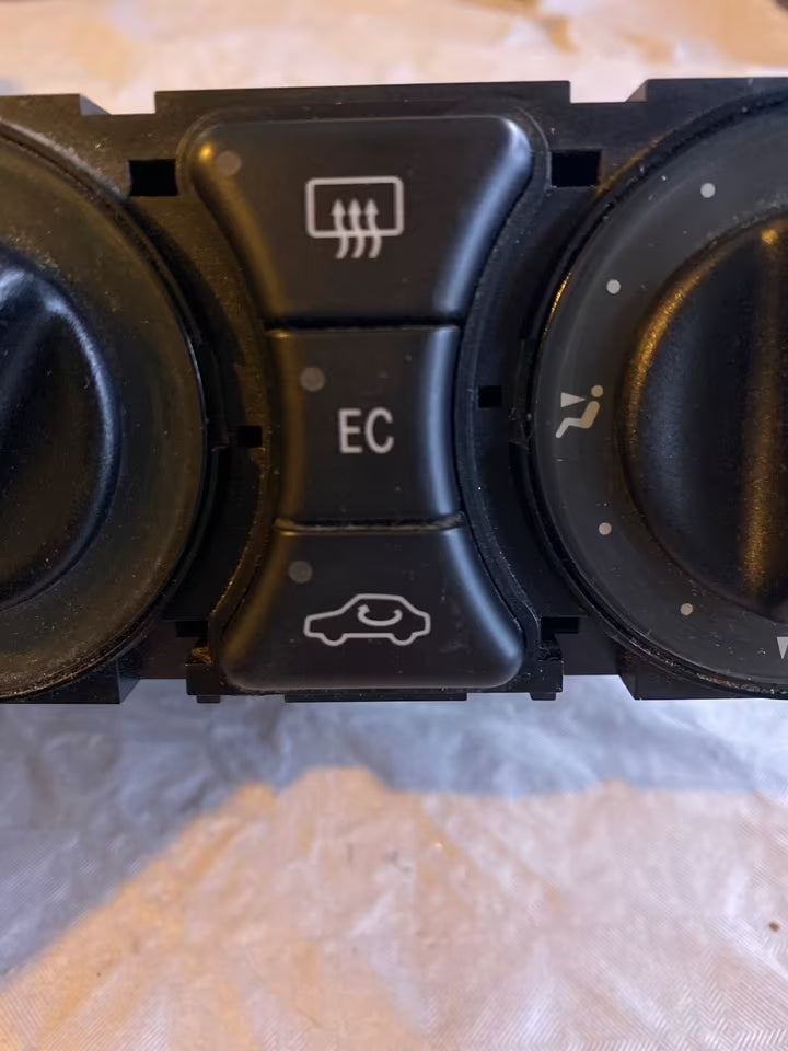 Mercedes W210 Heiz/Klimagerät 2108302085