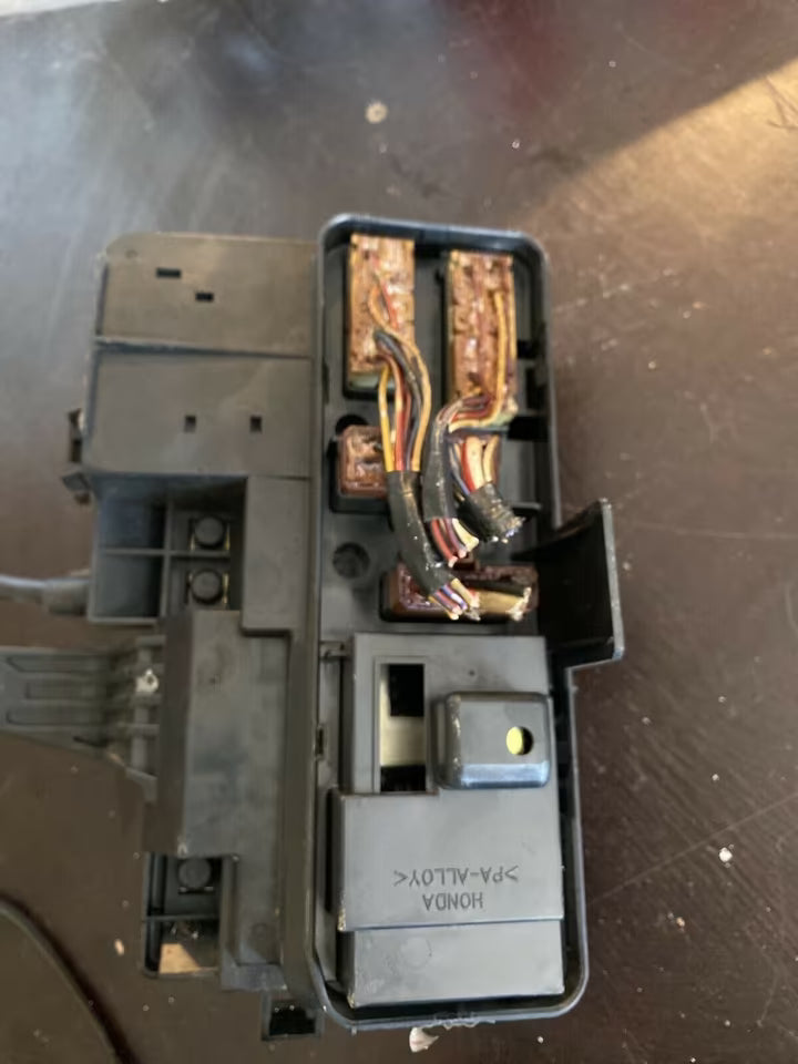 Honda Prélude Relaikasten mit Relais