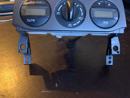 Nissan Primera Klima und Heizungsregler 275109F600