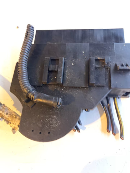 Opel astra G Sicherungskasten / Box f. Batterie 9685661