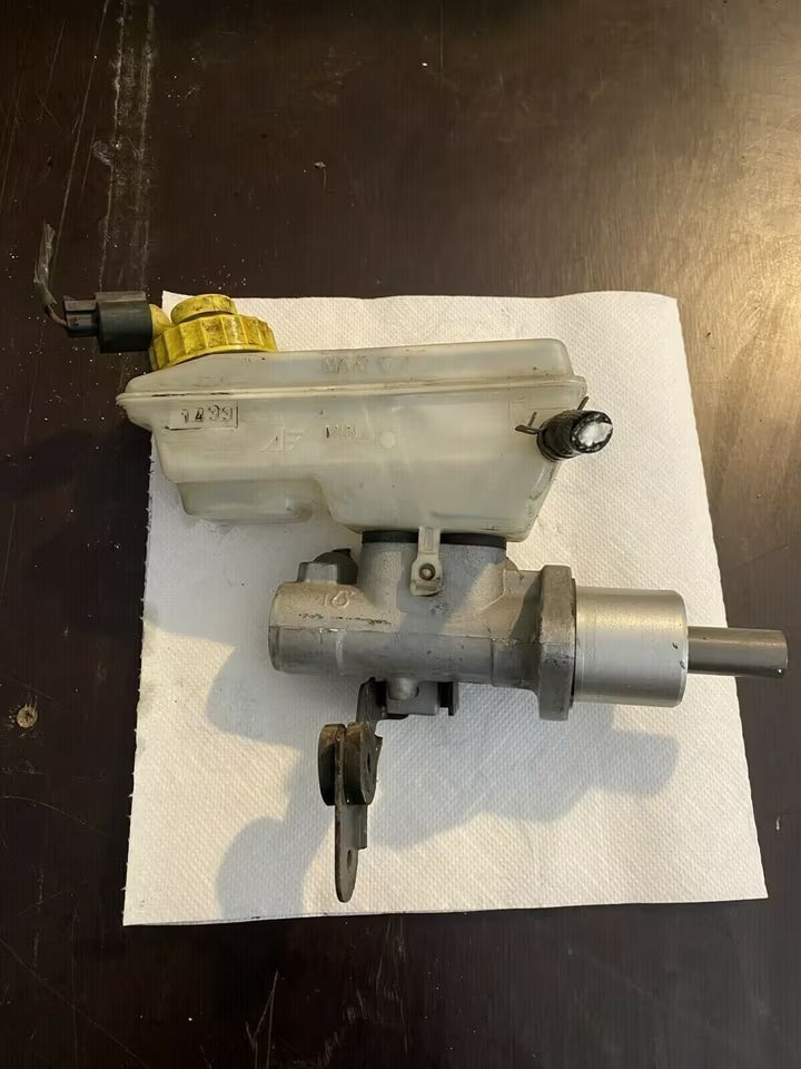 Hauptbremszylinder mit Behälter /Seat Alhambra/7M3611303