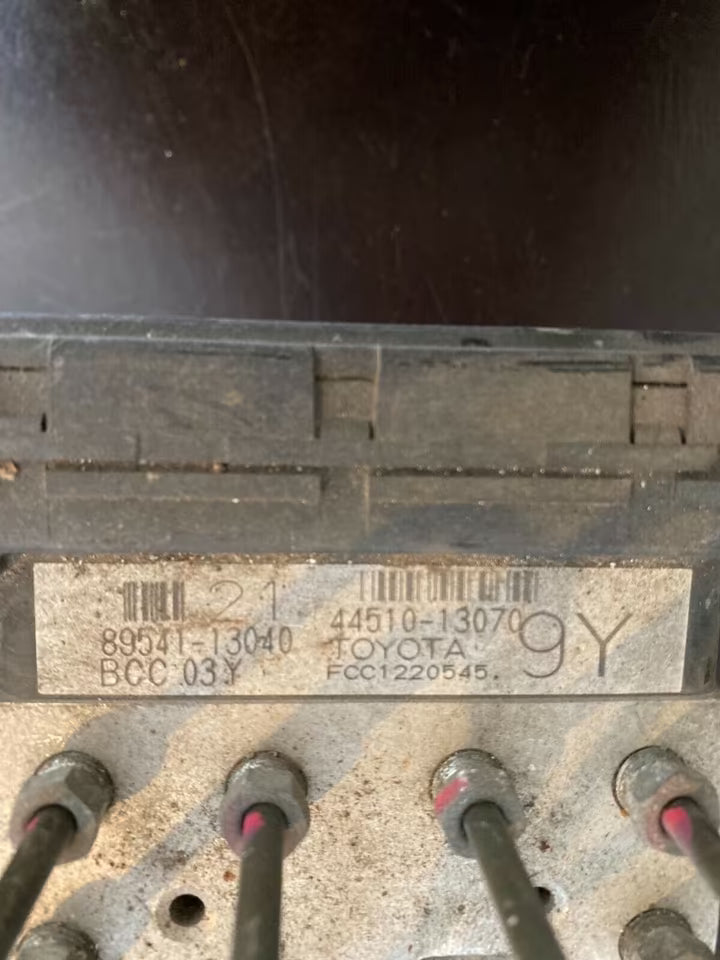 Toyota Corolla Verso E12 Hydraulikblock