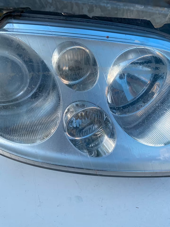 VW Touran 1T Frontscheinwerfer Rechts xénon 0301205272