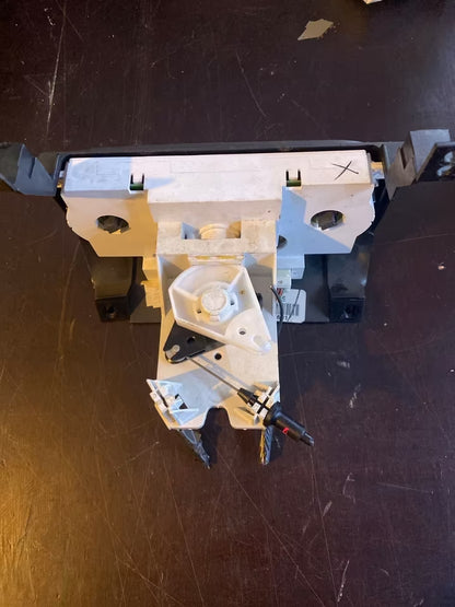 Nissan Primera Klima und Heizungsregler 275109F601