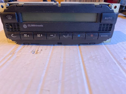 VW Passat 3B Klimabedienung 5HB007617-10 3B1907044B