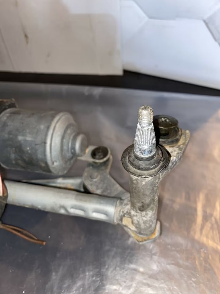 VW Passat 3C Wischergestänge mit Motor 3C1955119A
