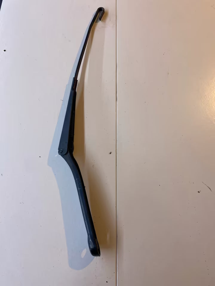 BMW x3 Wischerarm vorne 7051619-02