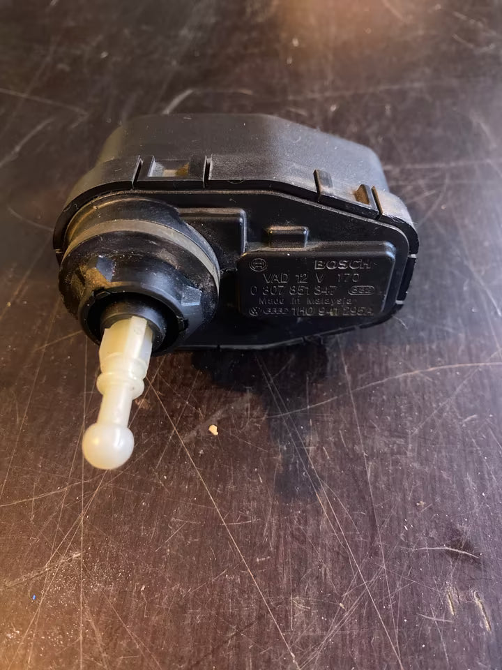 VW Golf 3 LWR Stellmotor Leuchtweitenregulierung 1H0941295 VW Golf 3