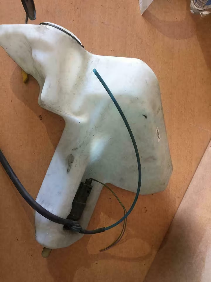 Mercedes Wischwasserbehälter + Pumpe 1688690220