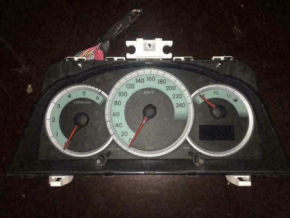 Toyota Corolla Verso D4D Tacho MB257440-3890