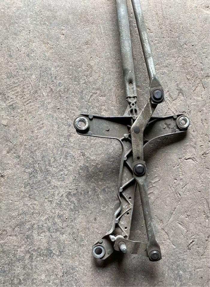 Mercedes Vito W639 Scheibenwischergestänge A6398200040