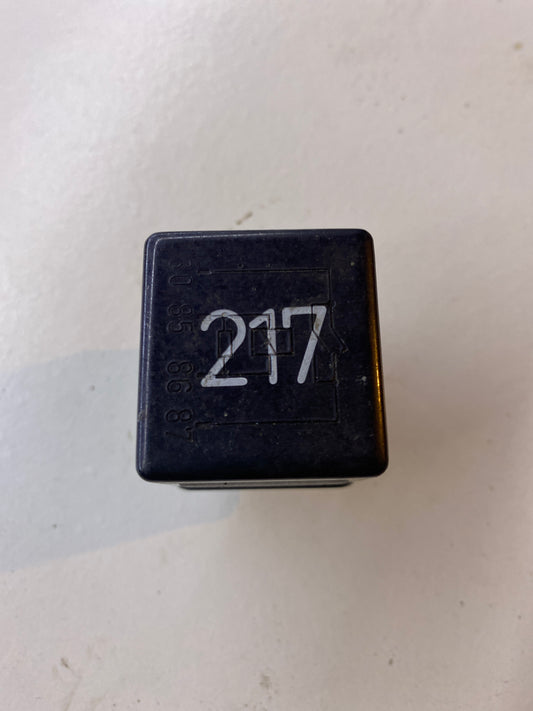 Relai Nr. 217 / 443951253S