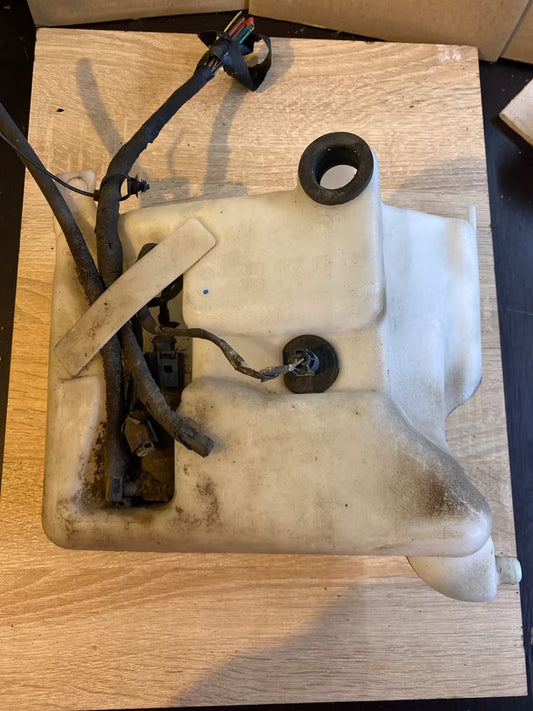 Mercedes W203 Wischwasserbehälter A2038600060