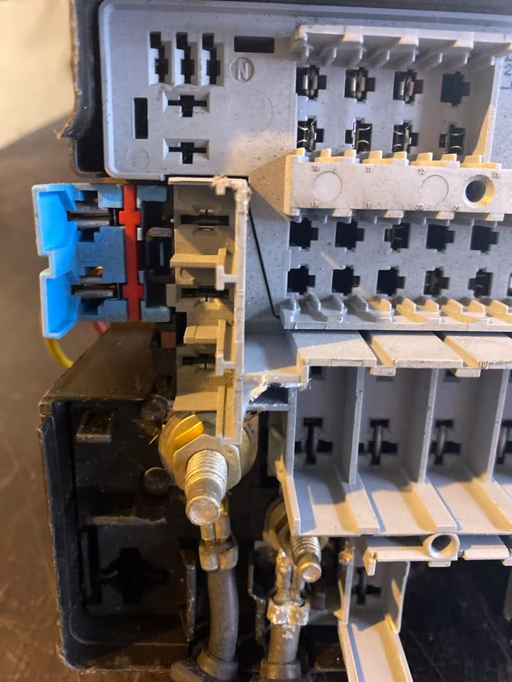 Peugeot 607 Sicherungskasten 9628024480/02