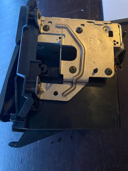 Nissan Primera P12 CDPlayer Konsole