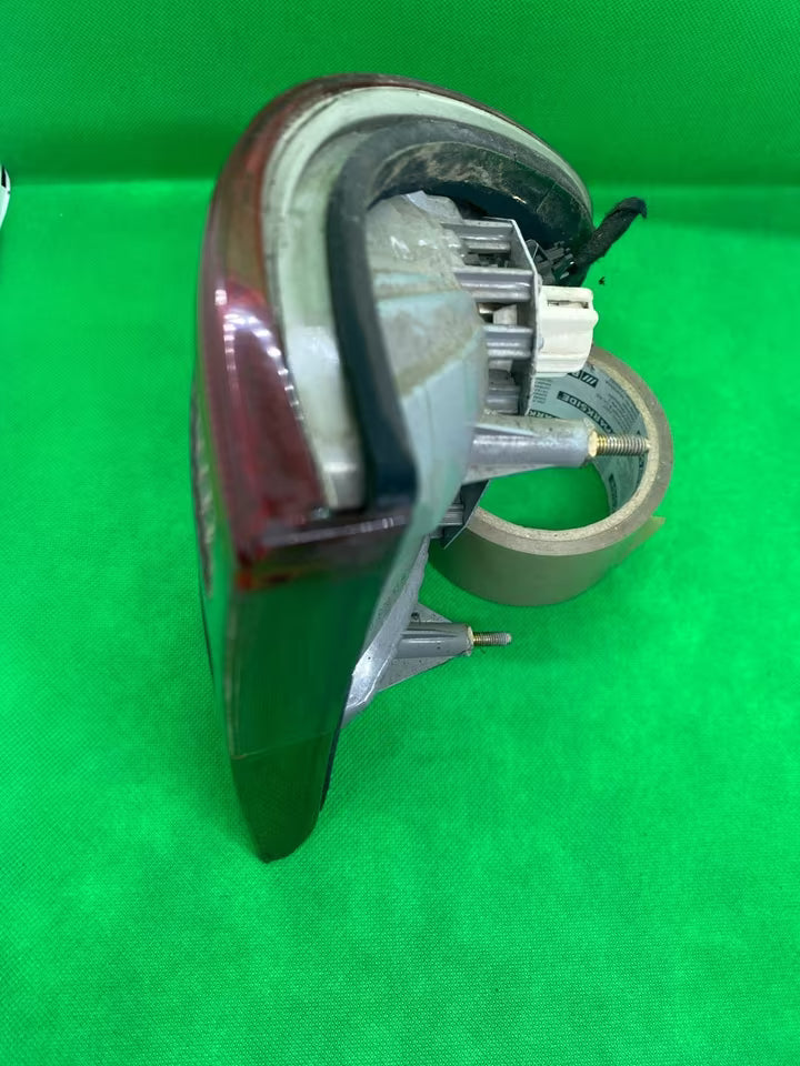 Mercedes W210 Rücklicht links 2108205364