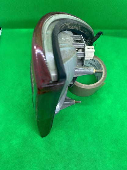 Mercedes W210 Rücklicht links 2108205364