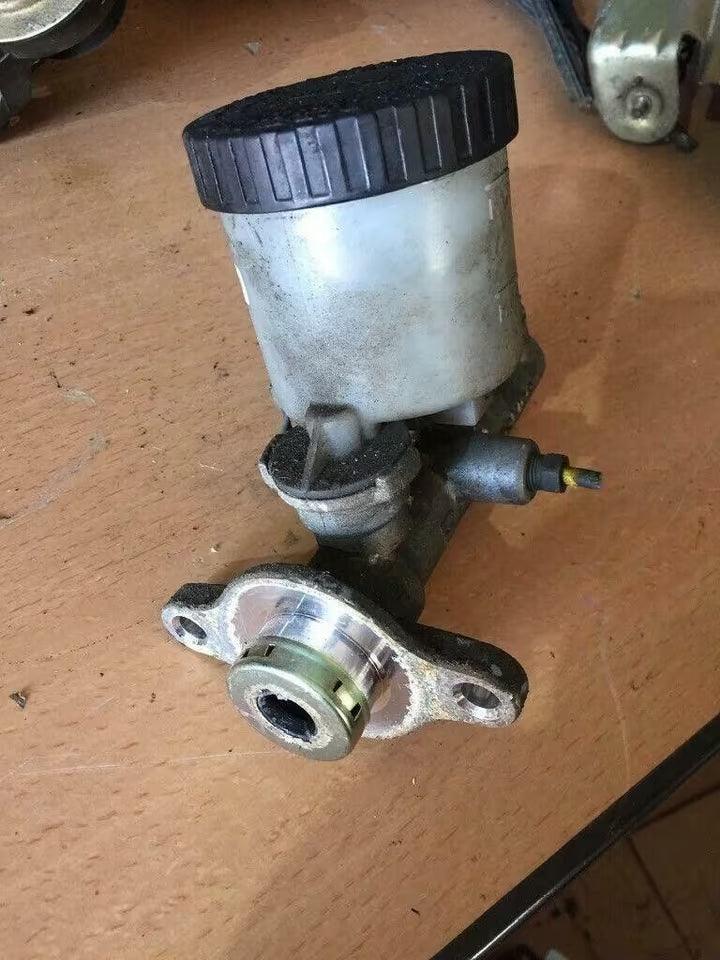 Nissan Micra K10 Hauptbremszylinder/ ohne Deckel