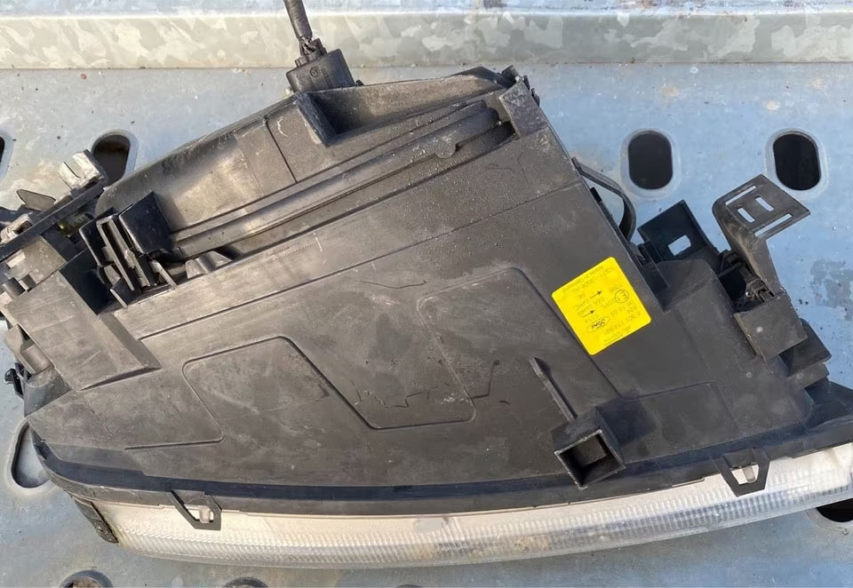 Ford Mondeo 3 Kombi Scheinwerfer links 1S7113006AL