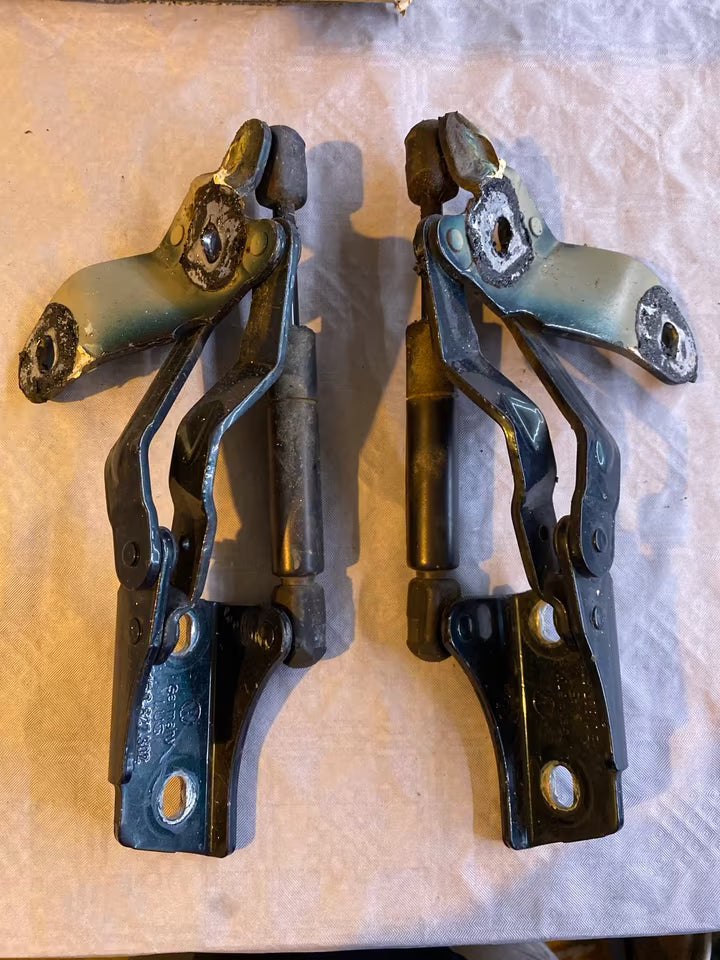 VW Golf 3/4 Cabrio Heckklappe Scharniere 1E0827301 1E0827302