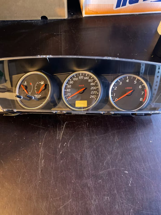 Nissan Primera P12 Tachometer