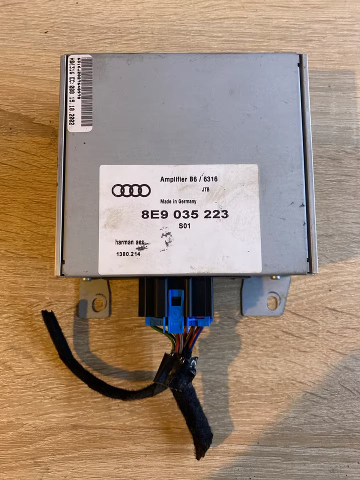 Audi A4 B6 Amplifier 8E9035223