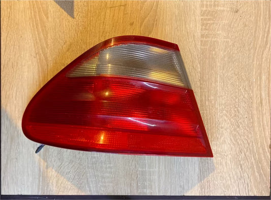 Mercedes W208 Rücklicht Links 2088200164