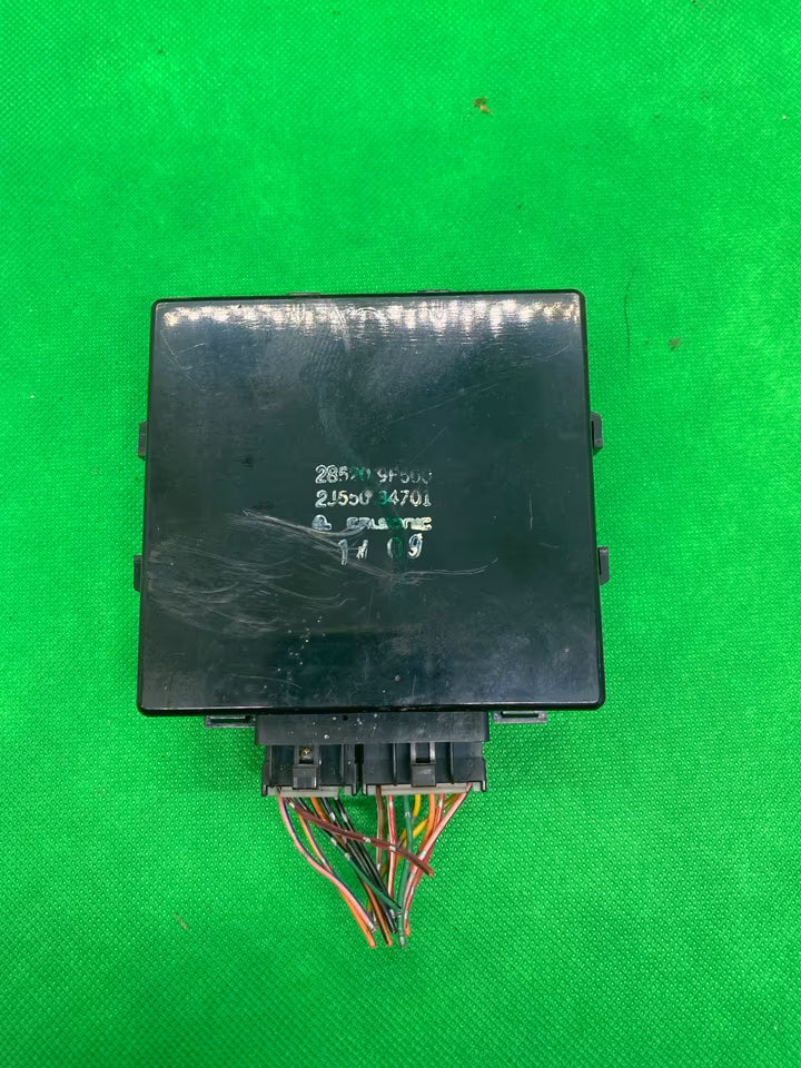 Nissan Primera P11 Steuergerät Klima 28520 9F500, 2J550 34701