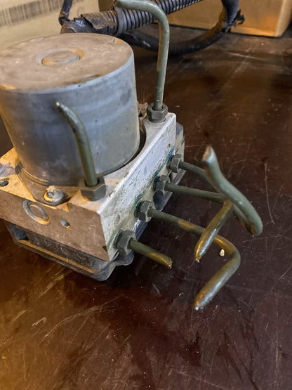 Nissan Primera  P12 Abs-Pumpe 47660AV712 0265800334 0265231317