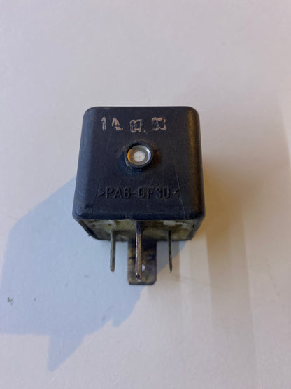 Relai 111 - 357906381B