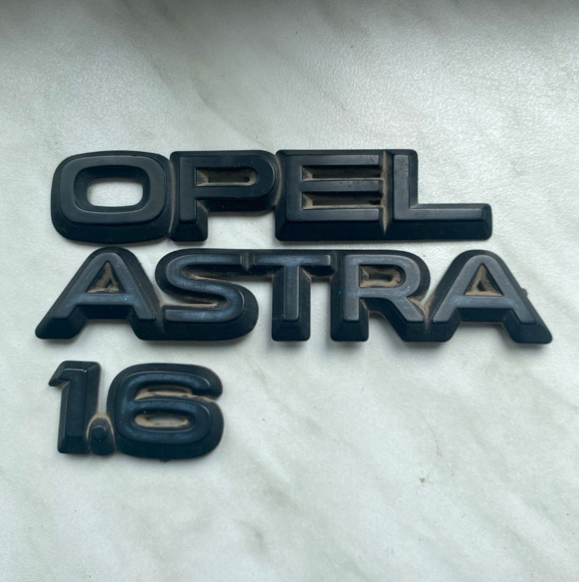 Opel Astra 1.6 Emblem