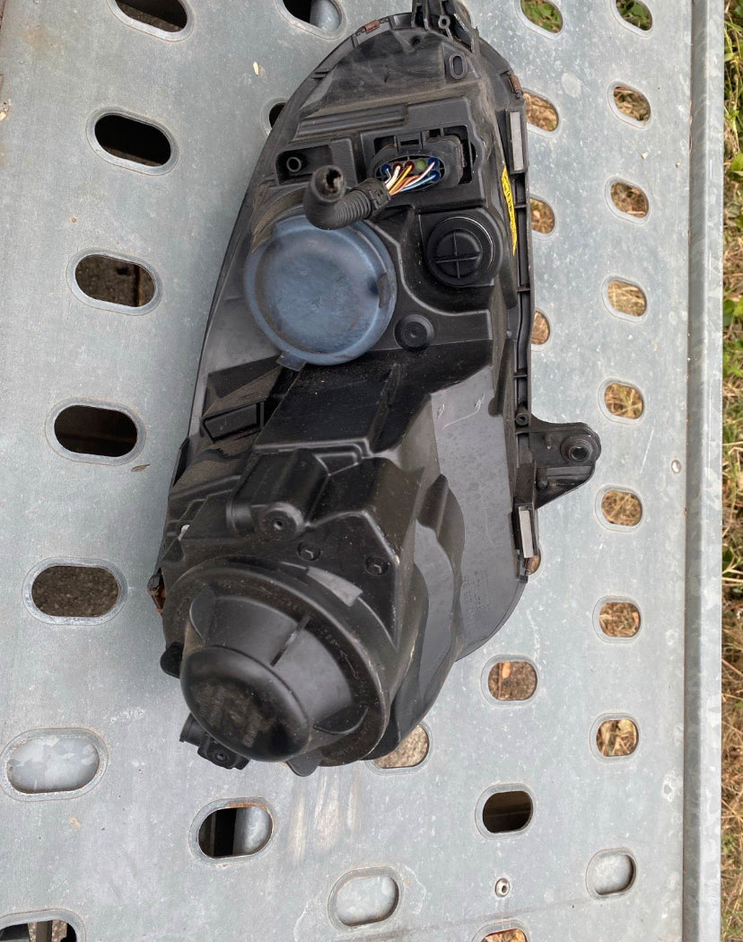 VW Golf 5 Frontscheinwerfer links