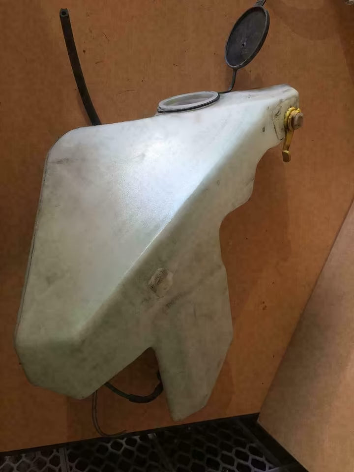 Mercedes Wischwasserbehälter + Pumpe 1688690220