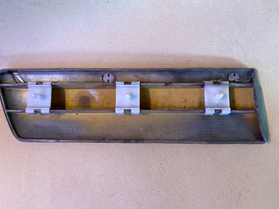 Mercedes W210 Zierleiste Kotflügel rechts A2106901662