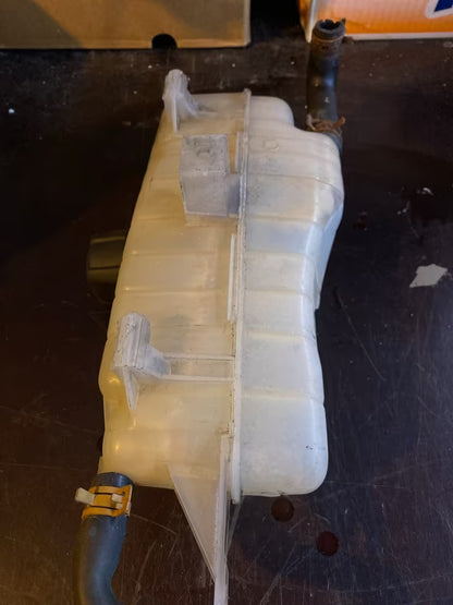 Renault Ausgleichsbehälter 347A