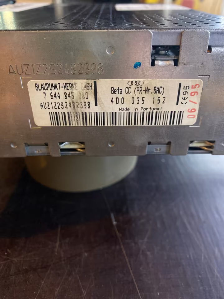 Audi A4 Radio Beta CC 400035152
