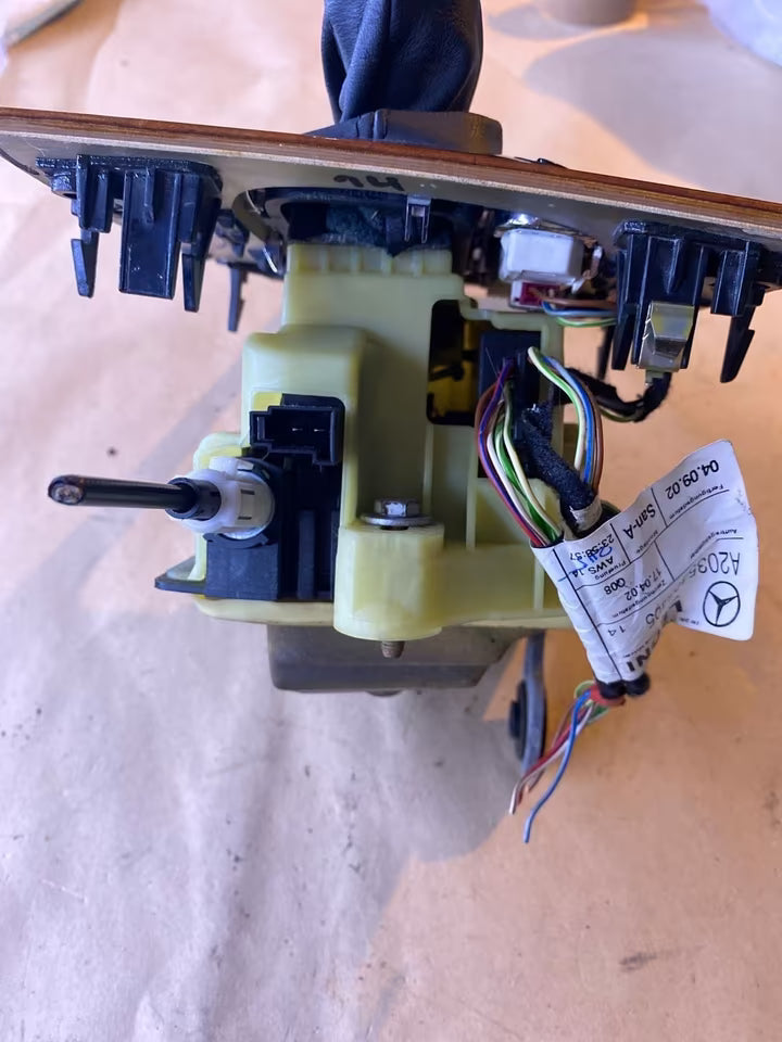 W203 Schaltkulisse Automatik a2092670324