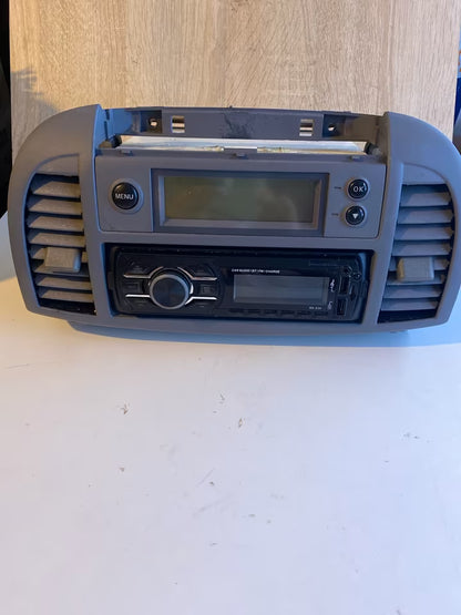 Nissan Micra K12 Radio Mittelkonsole Lüftgitter