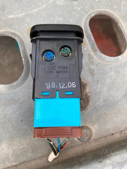 Honda Logo AC Schalter M17071