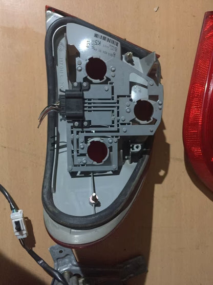 Mercedes E-W210 Rückleuchte A2108200164
