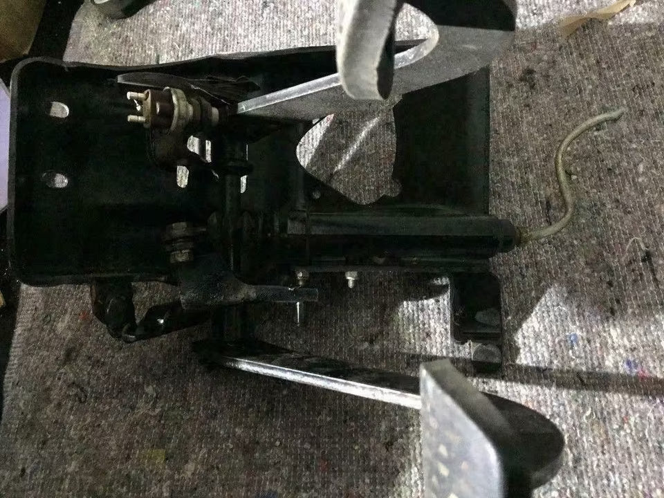 Mercedes 407 Pedalblock