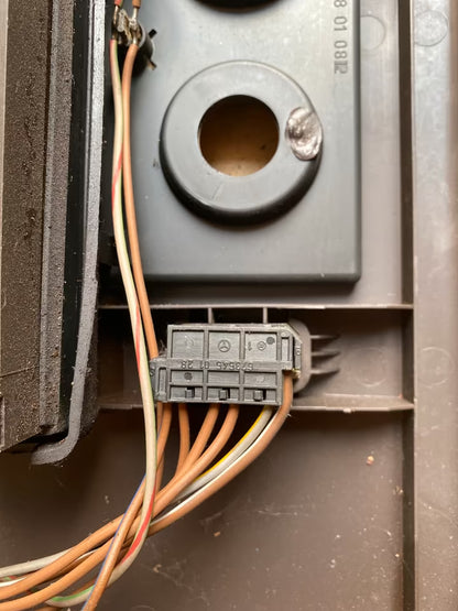 Mercedes 507 D Mittelkonsole 6736880008