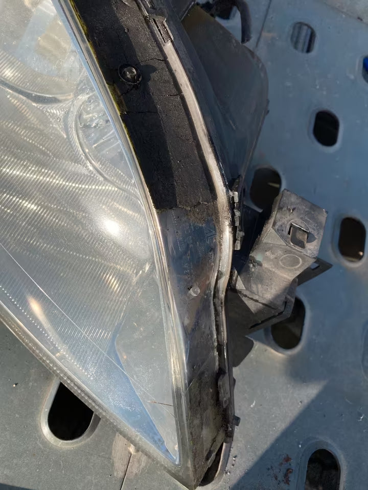 Ford Mondeo 3 Kombi Scheinwerfer rechts 1S7113005AL