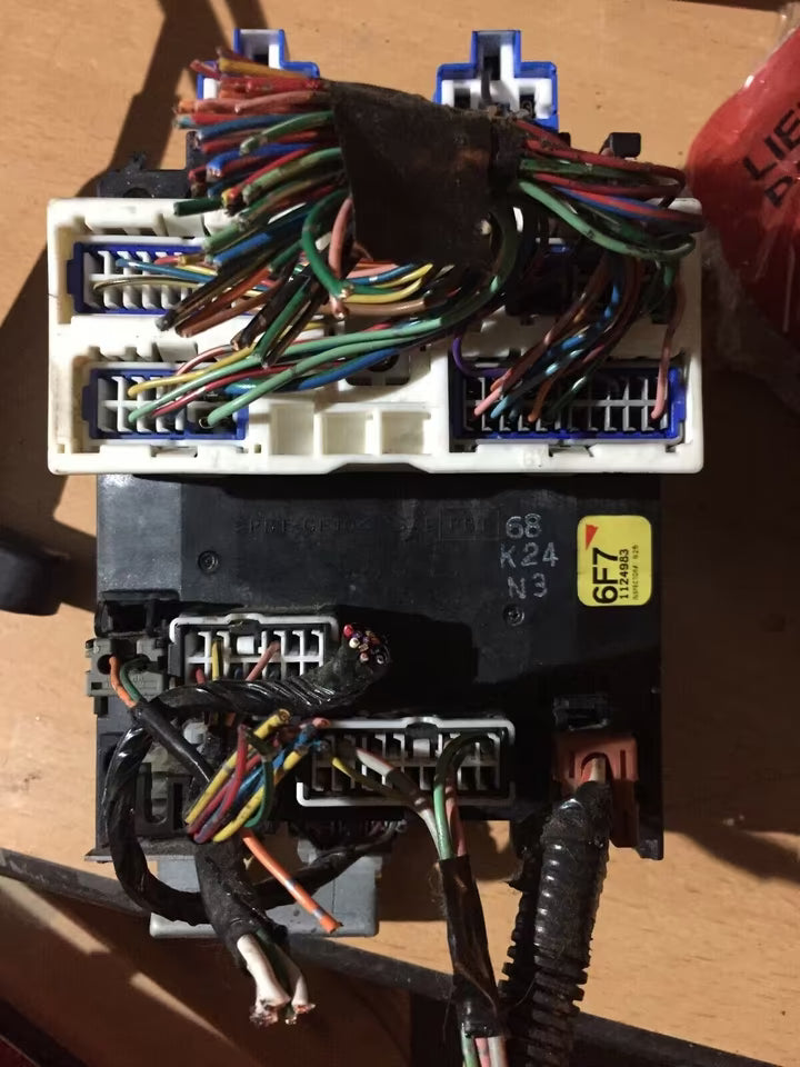 Nissan Micra K11 Relaikasten