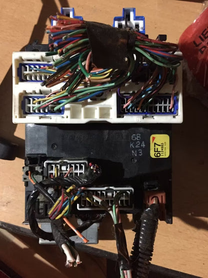 Nissan Micra K11 Relaikasten