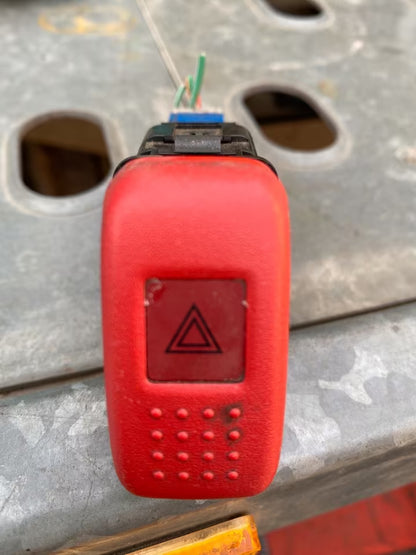 Honda Logo Warnblinker Schalter M16667